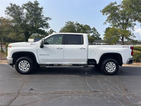 Used 2020 Chevrolet Silverado 2500 LTZ w/ LTZ Plus Package AWD/4WD image 2