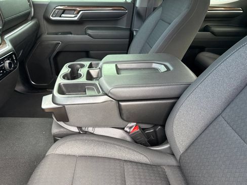 Used 2023 Chevrolet Silverado 1500 LT AWD/4WD image 18