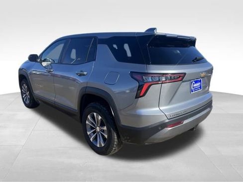 Used 2025 Chevrolet Equinox LT image 7