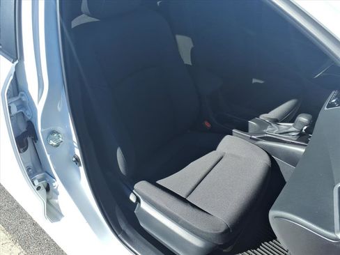 Used 2025 Toyota Corolla LE image 18