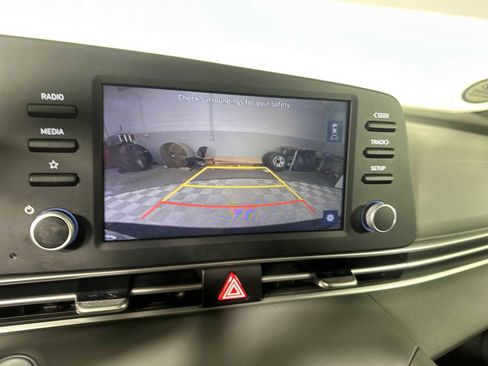 Used 2023 Hyundai Elantra SEL w/ Preferred Accessory Package image 20