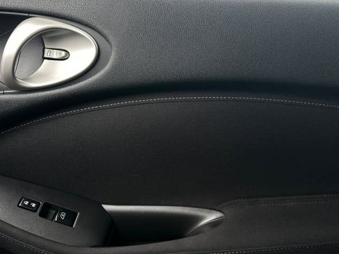 Used 2016 Nissan 370Z Coupe image 18