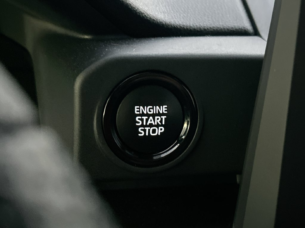 Used 2024 Toyota Tacoma SR5 AWD/4WD image 19