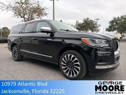 Used 2022 Lincoln Navigator L Black Label image 1