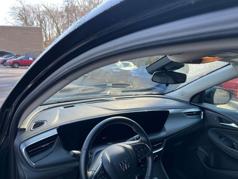 Used 2025 Buick Encore GX Preferred image 31