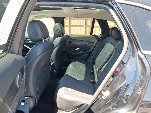 Used 2016 Mercedes-Benz GLC 300 4MATIC image 11