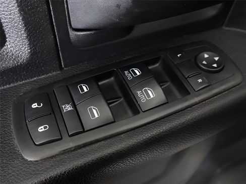 Used 2018 RAM 2500 Tradesman image 30