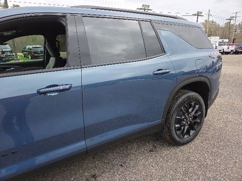 New 2026 Chevrolet Traverse LT w/ Midnight/Sport Edition AWD/4WD image 15