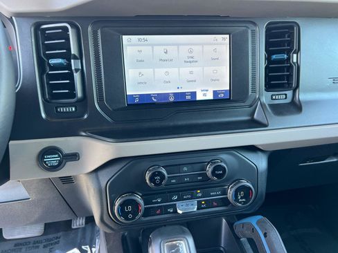 Used 2023 Ford Bronco Wildtrak AWD/4WD image 28