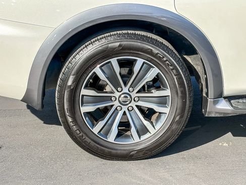 Used 2020 Nissan Armada SL w/ Premium Package image 10