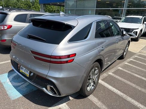Used 2024 Genesis GV70 2.5T w/ Advanced Package AWD/4WD image 11