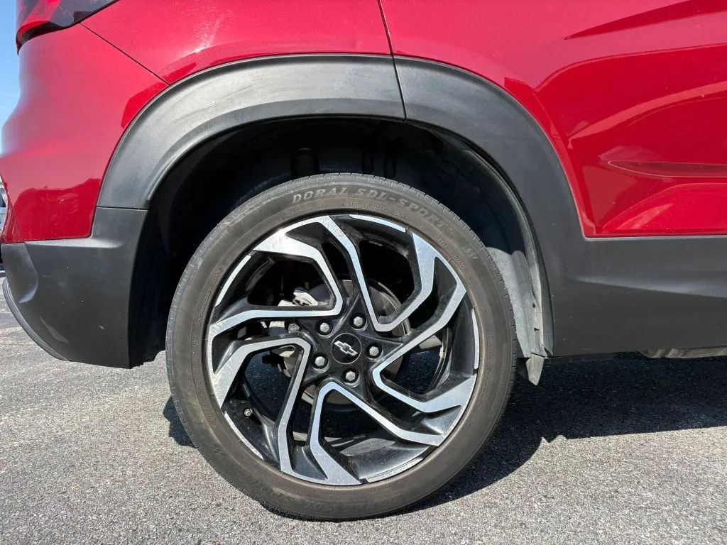 Used 2024 Chevrolet TrailBlazer RS AWD/4WD image 26