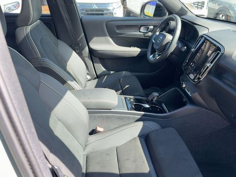 Certified 2024 Volvo XC40 Recharge Ultimate w/ Protection Package Premier image 30