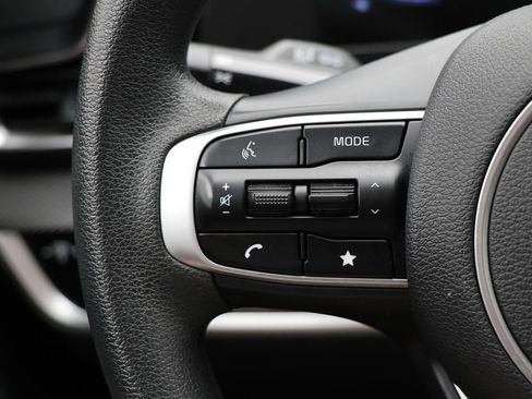 Used 2024 Kia Sportage LX image 19