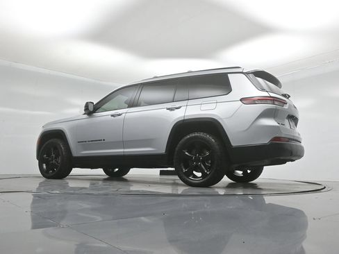 Used 2021 Jeep Grand Cherokee L Laredo AWD/4WD image 48