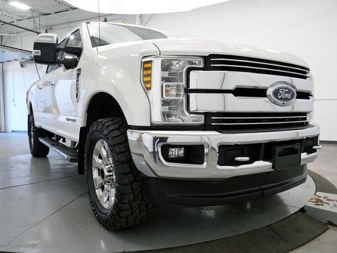 Used 2019 Ford F250 Lariat w/ Lariat Ultimate Package AWD/4WD image 43