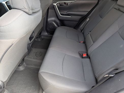 Used 2020 Toyota RAV4 LE image 11