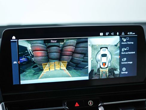 Used 2025 BMW 840i 840i w/ M Sport Professional Package image 23