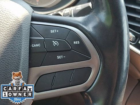 Used 2020 Jeep Cherokee Limited AWD/4WD image 21