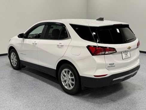 Used 2022 Chevrolet Equinox LT FWD image 9