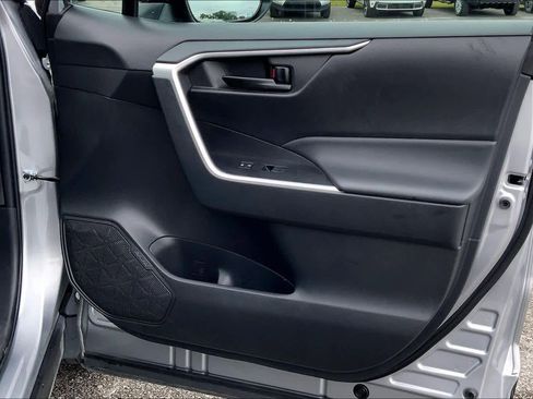 Used 2023 Toyota RAV4 LE image 22