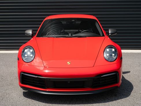 Certified 2024 Porsche 911 Carrera T RWD image 28