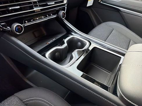 New 2026 Chevrolet Traverse LT image 30