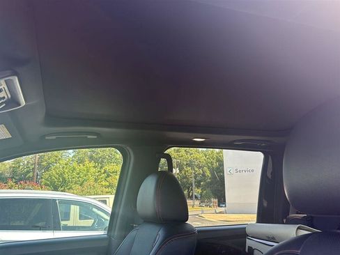 Used 2024 Nissan Titan PRO-4X w/ Pro-4x Convenience Package AWD/4WD image 7