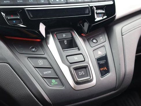 Used 2025 Honda Odyssey Sport-L image 17