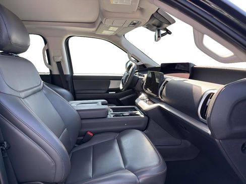 Certified 2025 Ford Expedition Max Active AWD/4WD image 6