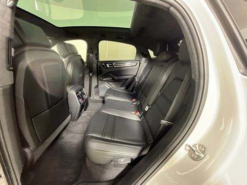 Used 2022 Porsche Cayenne GTS image 26