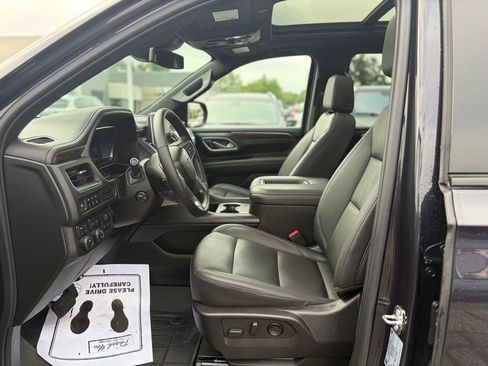 Used 2024 Chevrolet Suburban Z71 w/ Luxury Package AWD/4WD image 26