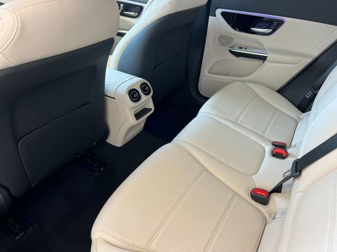 New 2026 Mercedes-Benz GLC 300 image 4