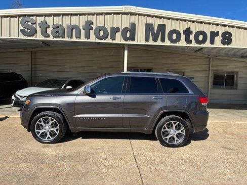 Used 2020 Jeep Grand Cherokee Overland AWD/4WD image 2