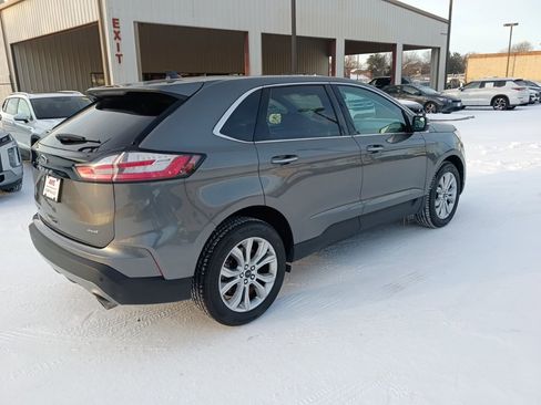 Used 2024 Ford Edge Titanium image 9