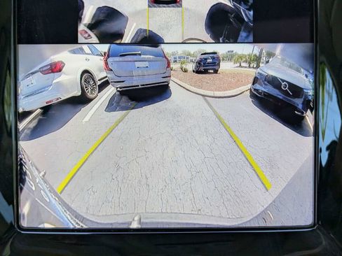 Used 2025 Volvo XC90 B6 Plus w/ Protection Package Premier image 30