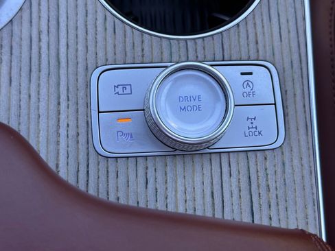 Used 2025 Genesis GV80 3.5T Prestige image 39