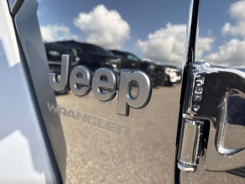 Used 2024 Jeep Wrangler Sport AWD/4WD image 12