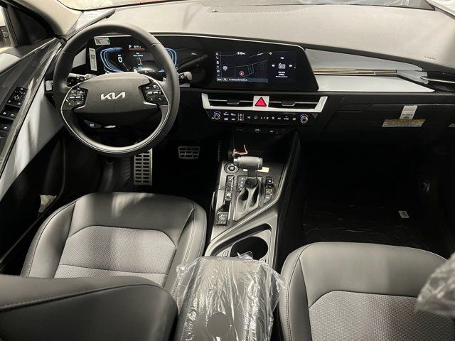 Used 2025 Kia Niro EX Touring FWD image 7