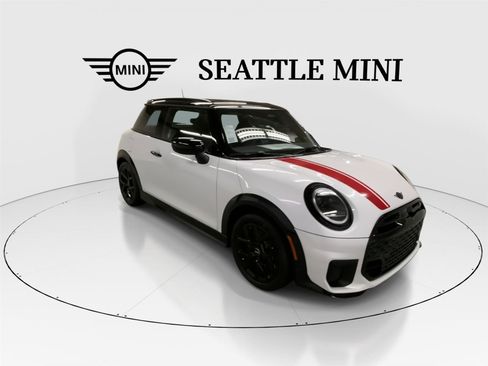 New 2026 MINI Cooper S image 2