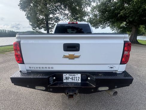 Used 2017 Chevrolet Silverado 2500 LT AWD/4WD image 9