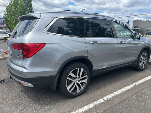 Used 2016 Honda Pilot Touring image 4
