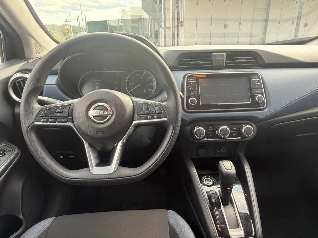 Used 2025 Nissan Versa SV FWD image 10