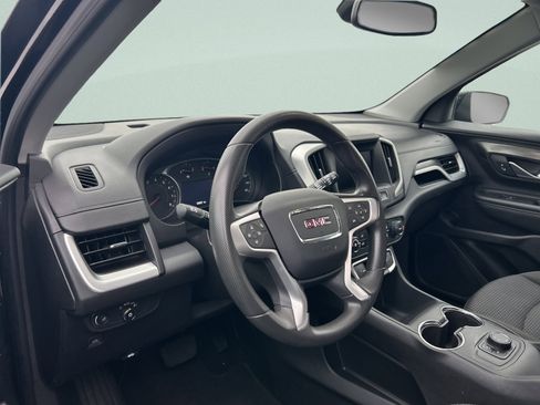 Used 2024 GMC Terrain SLE image 13