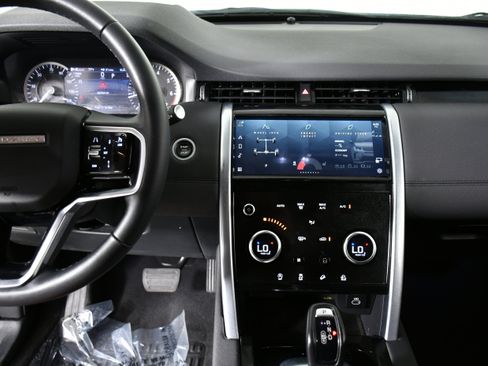 Used 2023 Land Rover Discovery Sport S image 15