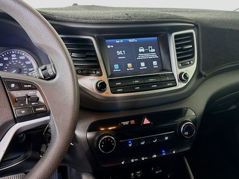 Used 2018 Hyundai Tucson SEL image 18