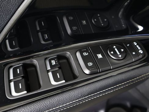 Used 2022 Kia Niro Touring Special Edition image 40