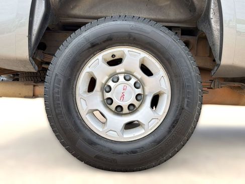 Used 2008 GMC Sierra 2500 SLE w/ Z71 Off-Road Package image 25