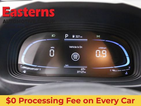 Used 2023 Hyundai Venue Limited FWD image 18