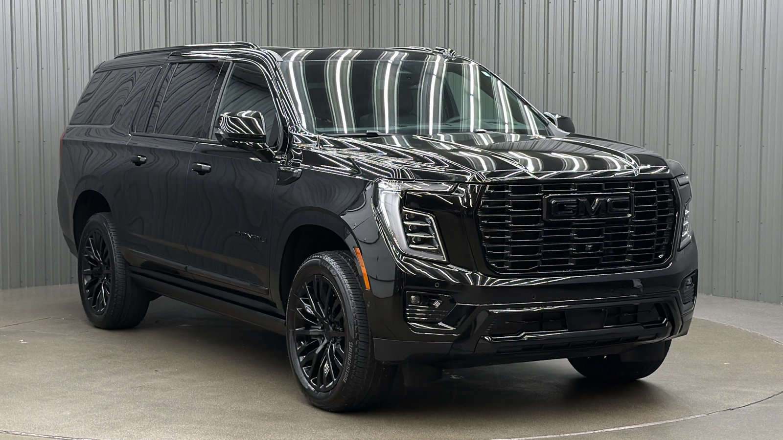 Used 2026 GMC Yukon XL Denali w/ Sun & Power Step Package AWD/4WD image 7